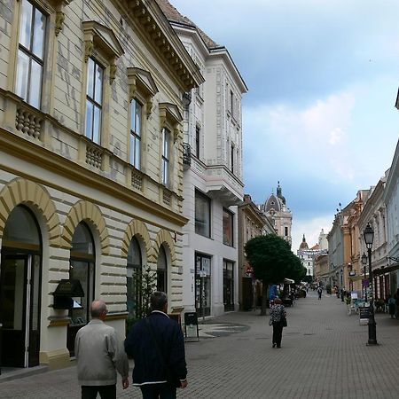 Sunny City Center Beci Exterior foto