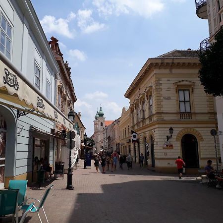 Sunny City Center Beci Exterior foto