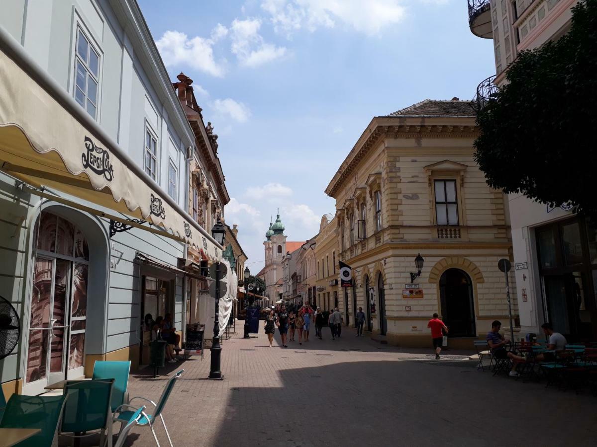 Sunny City Center Beci Exterior foto